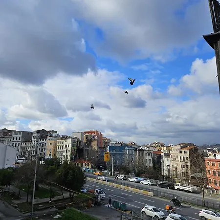 Lina Taksim Pera Hotel 3*