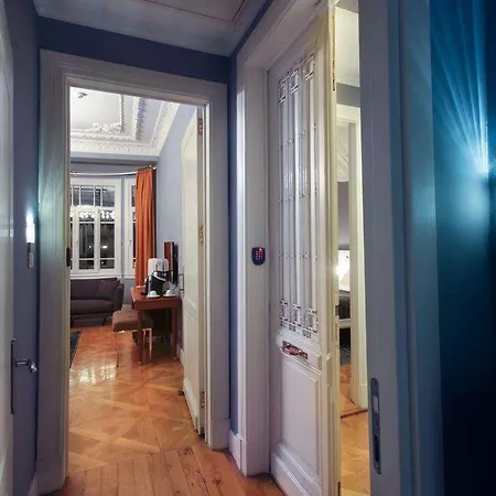 Lina Taksim Pera Hotel 3*