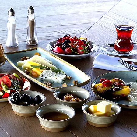 Lina Taksim Pera Hotel 3*