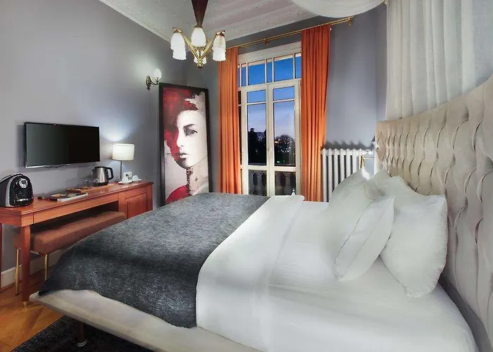 Lina Taksim Pera Стамбул