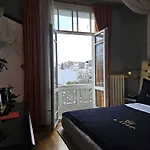 Lina Taksim Pera