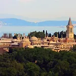 Lina Taksim Pera Hotel 3*