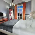 Lina Taksim Pera Istanbul