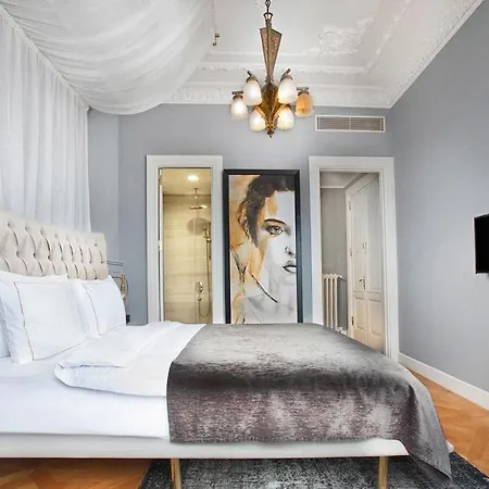 Lina Taksim Pera Former Walton Otel 4*